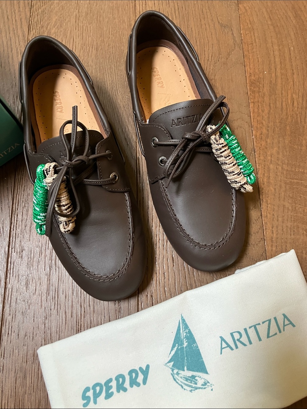 NIB Aritzia Sperry Slim Leather Boat Shoe - Size 8